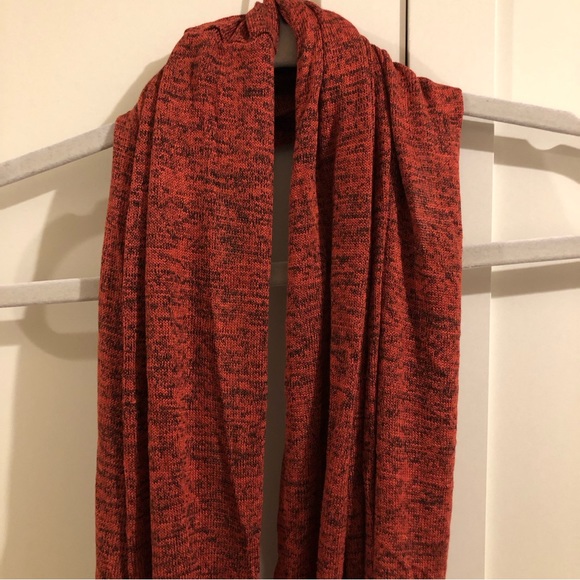 3/$20 Northern Reflections Infinity Scarf - Picture 2 of 5